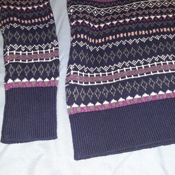 Mossimo Crew Neck Sweater EUC - Picture 8 of 10